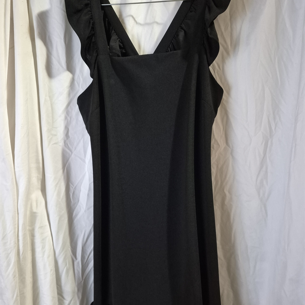 Two Hearts Maternity Black and White Sheath Dress